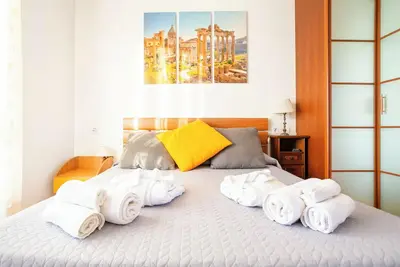 Image de SunsetApart Garden of Rome Apartment in green neighborhood