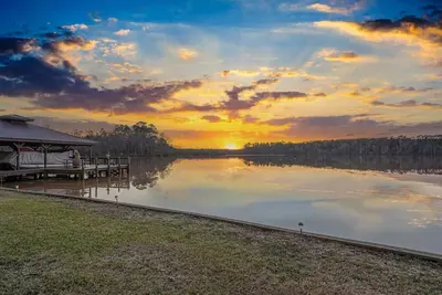 Image de Ultimate Family Fun Lakehouse w/pool and dock