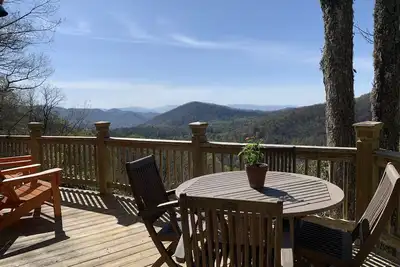 Image de Stunning panoramic mountain views-close to town!