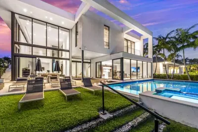 Image de Villa Okasa: Modern Marvel with Pool + Jacuzzi + Pool Table + Bbq