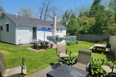 Image de Cozy Cottage- Bright, 2 Bedroom- Great Location