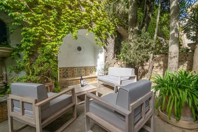 Image de Josep Sanxo De La Jordana 12 - Spectacular town house with fabulous patio in the centre of