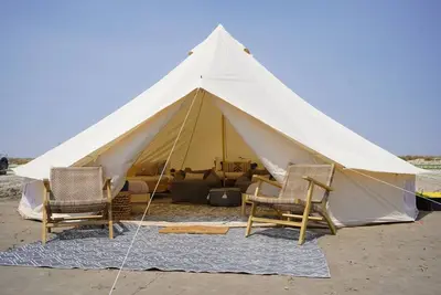 Image de Spacious glamping tent on private sandy beach