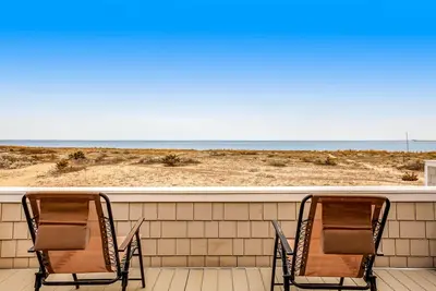 Image de Dog-friendly oceanfront escape at Lewes with fast WiFi & Ac - right on the beach
