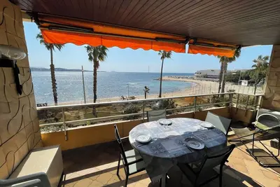 Image de Appartement 2 chambres, front de mer, clim, garage