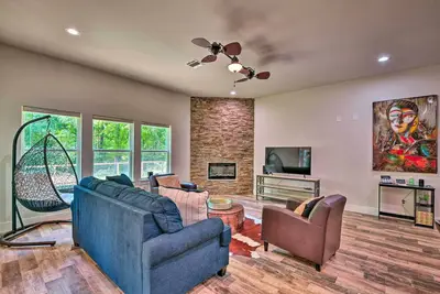 Image de Newly Constructed Mansfield Home w/ Fenced Yard!