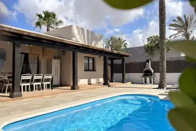 Image de House Boho Palm, Corralejo, private garden and heated pool, fiber optic internet