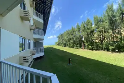 Image de Charming apartment with sea view and natural pools Marupiara Suites