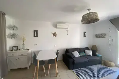 Image de villa individuelle dans résidence de vacances avec piscines