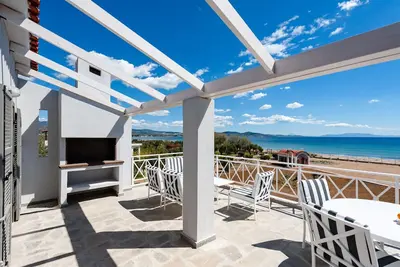 Image de Beach Bird Swallow 65m2 in front of sea Chalkidiki Greece