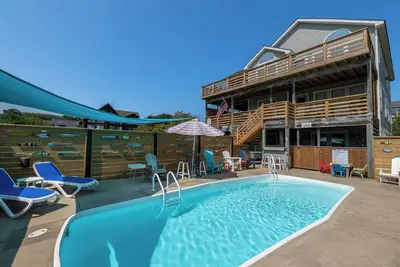 D3943 The Pup Deck. Oceanside, Pool, Hot Tub, Pets Ok, Beach & Sound Access!