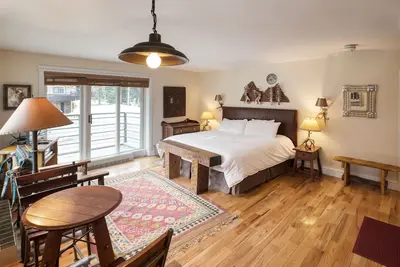 Blue Mesa Lodge 23c by AvantStay | Functional Ski In/Ski Out Studio w/ Balcony