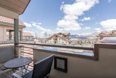 Blue Mesa Lodge 40c by AvantStay | Ski In/ Ski Out Unit w/ Balcony!