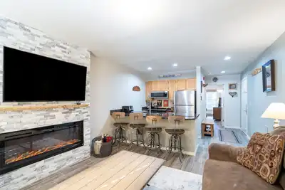 Etta Place 6 by AvantStay | Ski In/ Ski Out Unit!