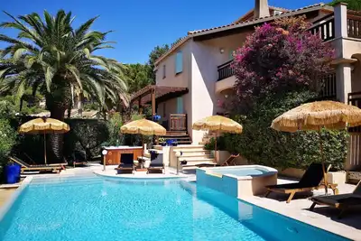 Image de A 200m de la plage- Villa avec piscine et salle de jeu, idéale pour les familles