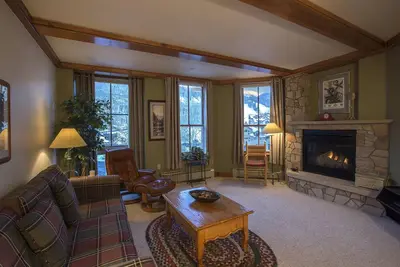 Palmyra 4g by AvantStay | Close to the Slopes & Town!