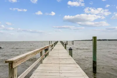 Image de Tilghman Waterfront | Indoor Pool | Private Dock | Pool House