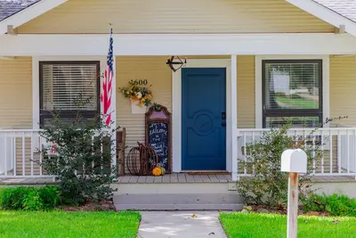Image de The Church House⭐️⭐️⭐️⭐️⭐️ 3 Bd 2 B 20 min to Round Top