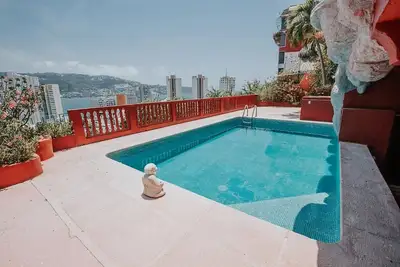 Image de House with spectacular bay views