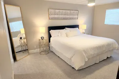 Image de sleeps 5+ New inside less than 10 minutes to downtown Reno!