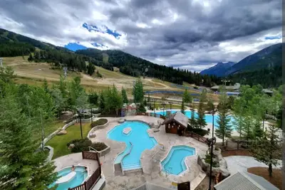 Image de Lovely 2bdrm Panorama Springs unit overlooking the mountains and pools!