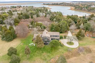 Image de Cove Gardens - 4 Acre Private Estate on the Water