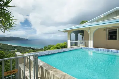 Image de Private St. Croix home with sunset views overlooking beautiful Cane Bay