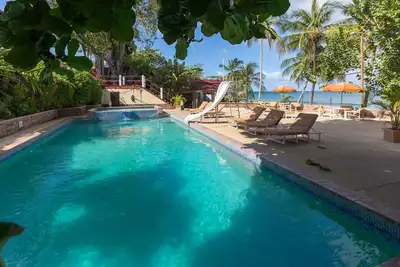 Image de Cozy loft in Tropical Paradise within walking distance to the beach!