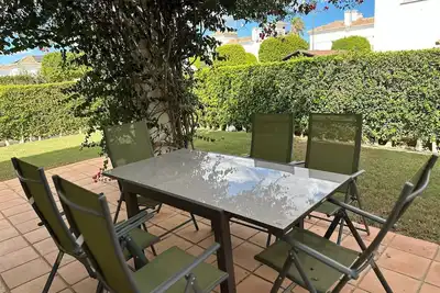 Image de Spacious villa with big garden - Dn32lt