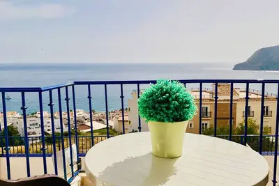 Image de Vue mer pour cet appartement avec piscine sur toit