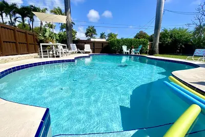 Image de Ocean Dream 3Bd/3Bath For 10 Very private heated salt water pool, 5 min to beach