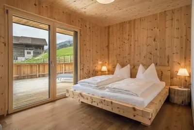 Image de Appartement 'Naturapartments Alpreid Zirbe' avec vue sur les montagnes, terrasses et Wi-Fi