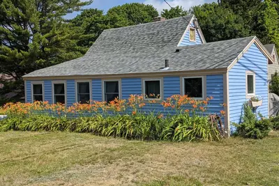 Image de Sweet Island Cottage- 3 minute walk to beach