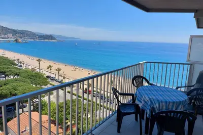 Image de Bravaholidays-410-Neptuno-Terrace sea views. 1st line beach. 4 bedrooms