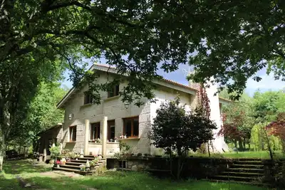 Villa Casa de Campo los Carballos, 10, 000 m2, 16 minutes from Baiona