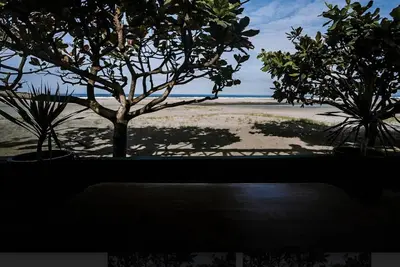 Image de A charming ocean front resort. . .