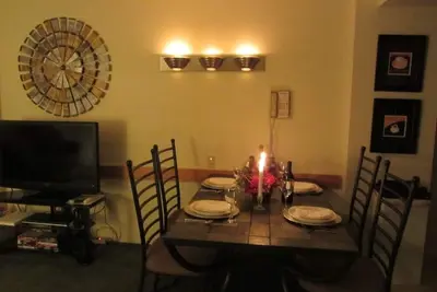 Image de Ski, Board, Tubing, Mtn Biking, inside/outside pools, Snowshoe, Silver Creek