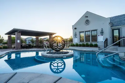 Image de *5 King~12 Queen Bnk Rm-Hot Tub~Near Zion|slps 34