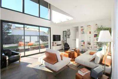 Image de Villa contemporaine avec piscine