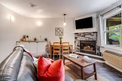 Image de Rare Muskoka Chalet Suite - B8