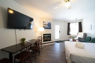 Image de Rare Muskoka Chalet Suite - B6