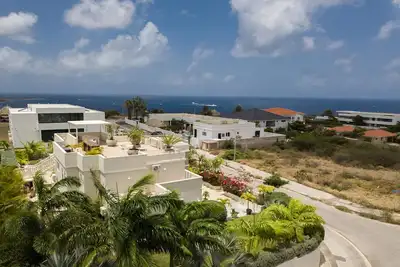 Image de Vista Royal Jan Thiel. Private pool! Ocean views from amazing rooftop terrace!