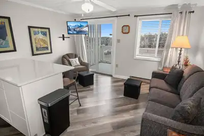 Image de Ml309 Back Exit Leads To Slopes Gated Parking WiFi