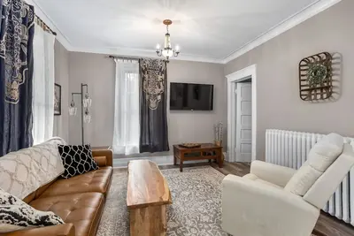 Image de ♥ Cozy historic 3br w/ bridge view! Sleeps 7 ♥