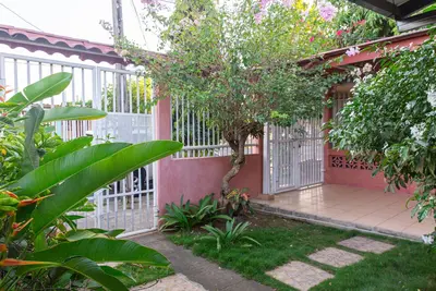 Image de Private Home, Ideal for Families and Groups Parking, Wifi, 3br
