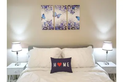 Image de Cute and Cozy. Entire place. 2 rooms 2 bathrooms.