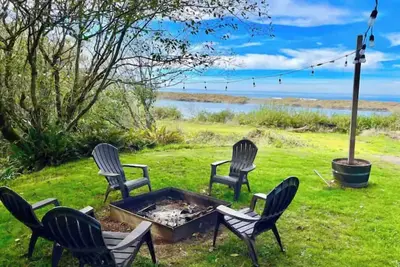 Image de Shore Acres Ocean View Cabin and Retreat Space
