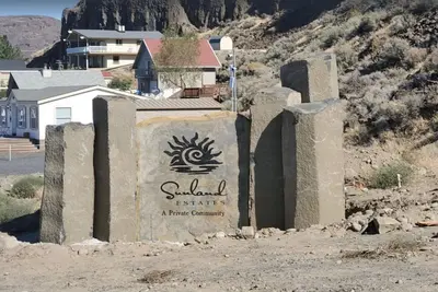 Image de Rv spot on the River Unit C -minutes from Gorge concerts