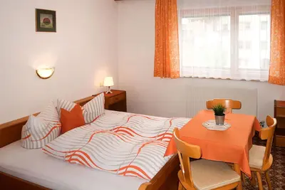 Confortable appartement pour 12 personnes avec Wifi, Tv, terrasse et parking