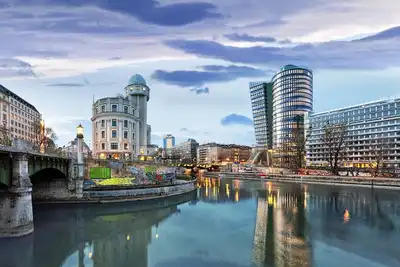 Image de Luxe Innere Stadt 2br in Core City Center, by Blueground